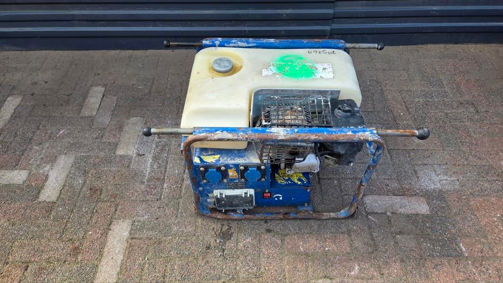 Geko generator 3kva, Doe-het-zelf en Verbouw, Aggregaten, Benzine, Minder dan 5 kVA, Ophalen of Verzenden