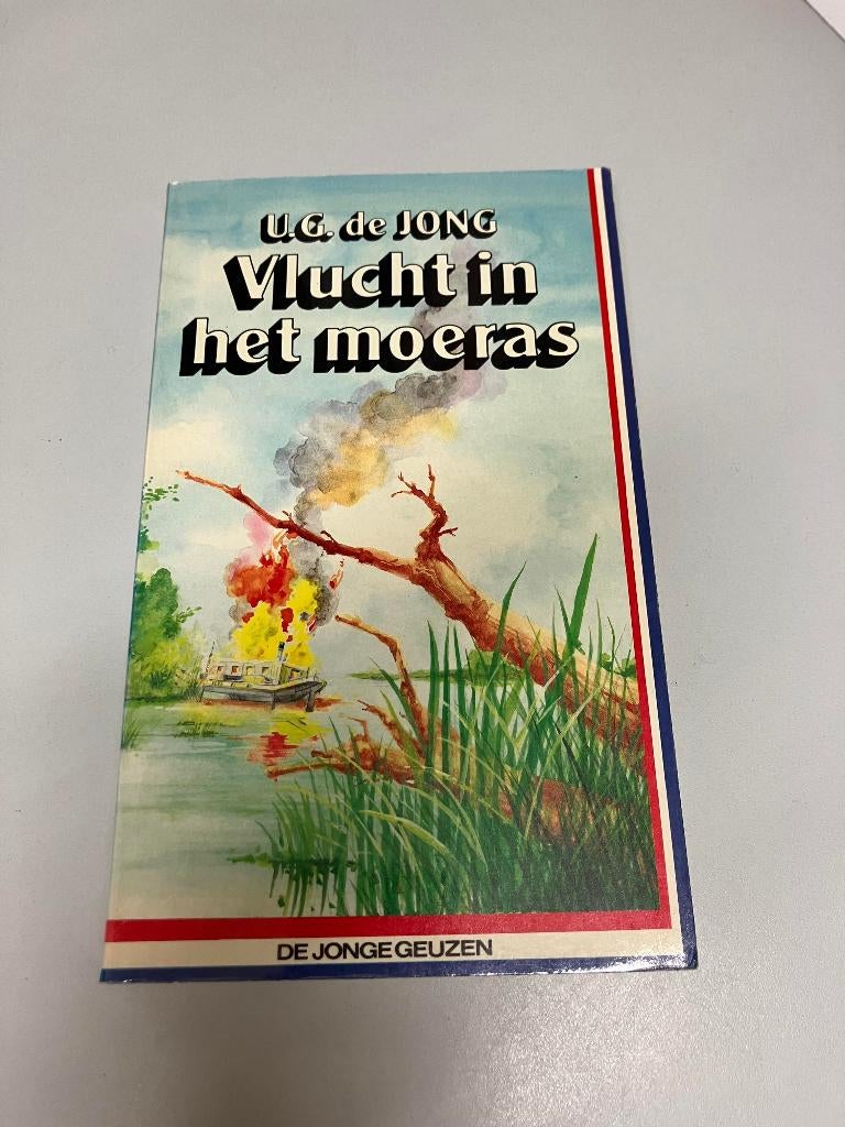 Vluchten in het moeras UG de Jong, Ophalen of Verzenden, Tweede Wereldoorlog, Gelezen, Algemeen