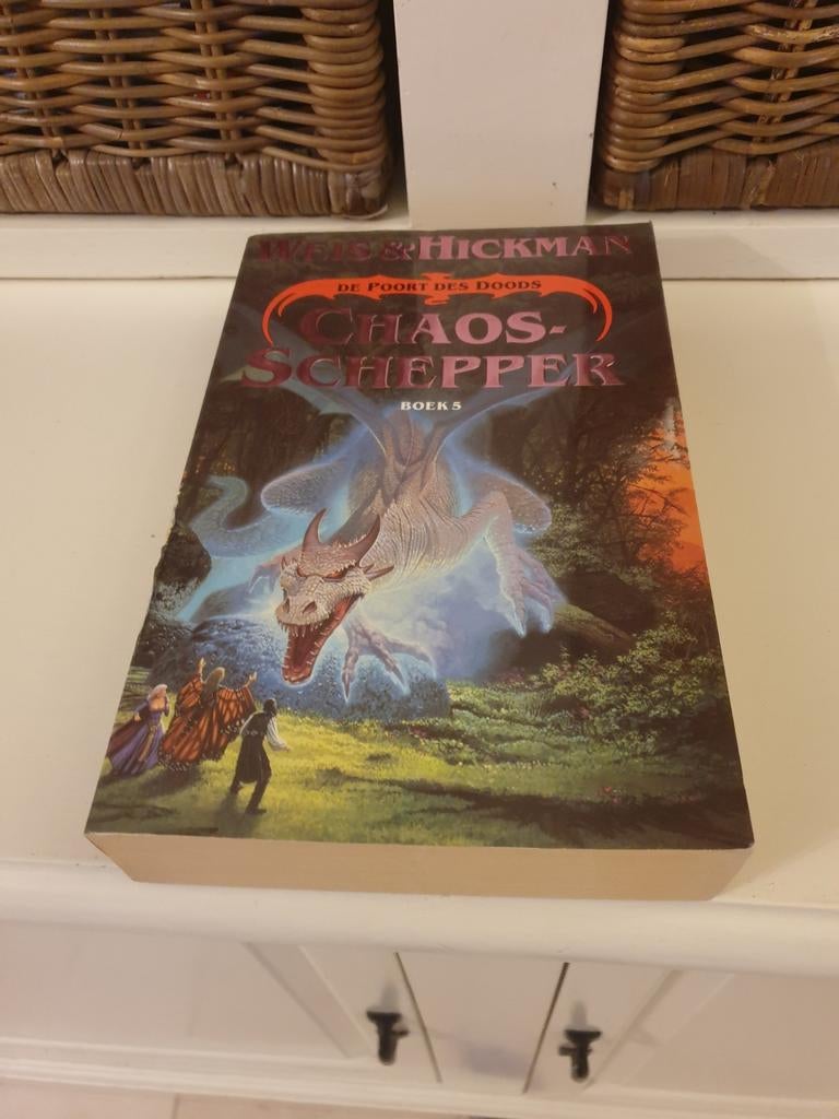 Weis en Hickman - Chaos schepper, Ophalen of Verzenden, Gelezen