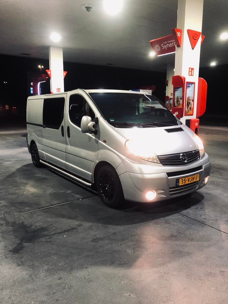 Opel Vivaro 2.5CDTI 107KW DPF E4 2.9T L2h1 2007, Auto's, Bestelauto's, Voorwielaandrijving, 145 pk, 4 cilinders, Origineel Nederlands