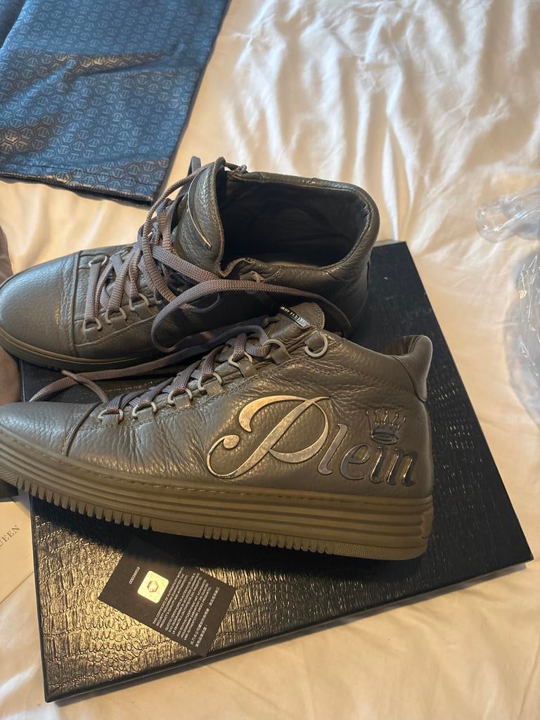 Philipp Plein sneakers grijs maat 41, Kleding | Heren, Schoenen, Ophalen of Verzenden, Gedragen, Overige kleuren, Sneakers of Gympen