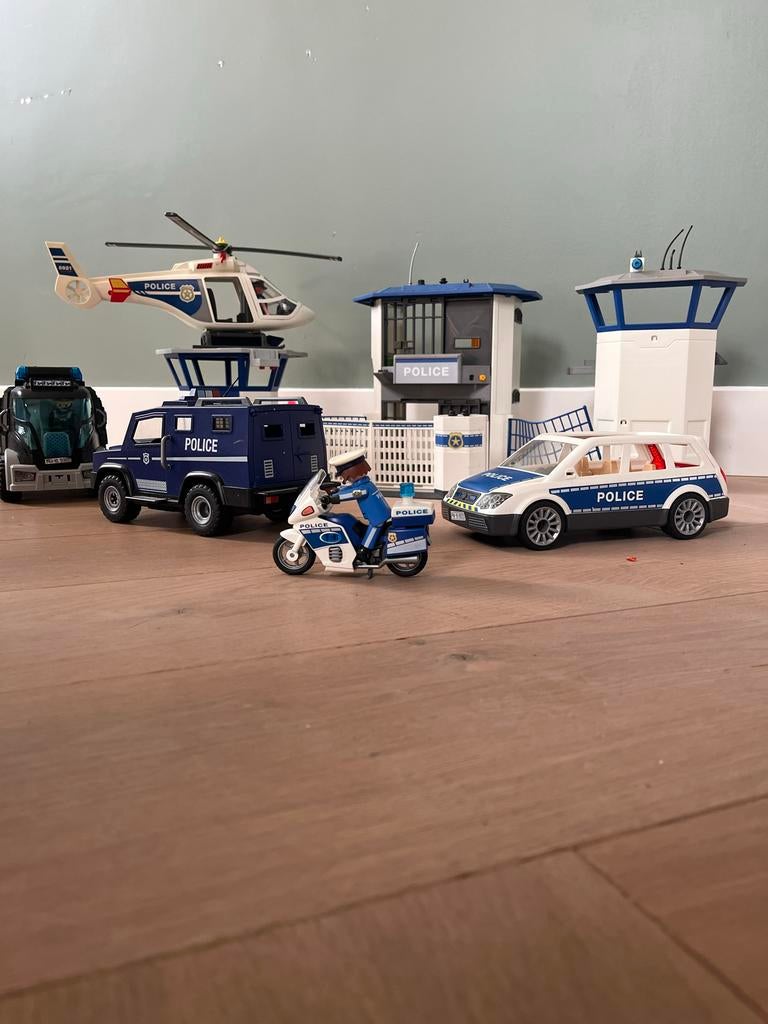 Playmobil Politie set met voertuigen en gebouwen, Kinderen en Baby's, Speelgoed | Playmobil, Ophalen, Gebruikt, Complete set