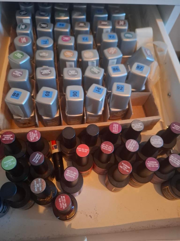 Verschillende nagel studio producten., Sieraden, Tassen en Uiterlijk, Uiterlijk | Cosmetica en Make-up, Ophalen of Verzenden, Zwart