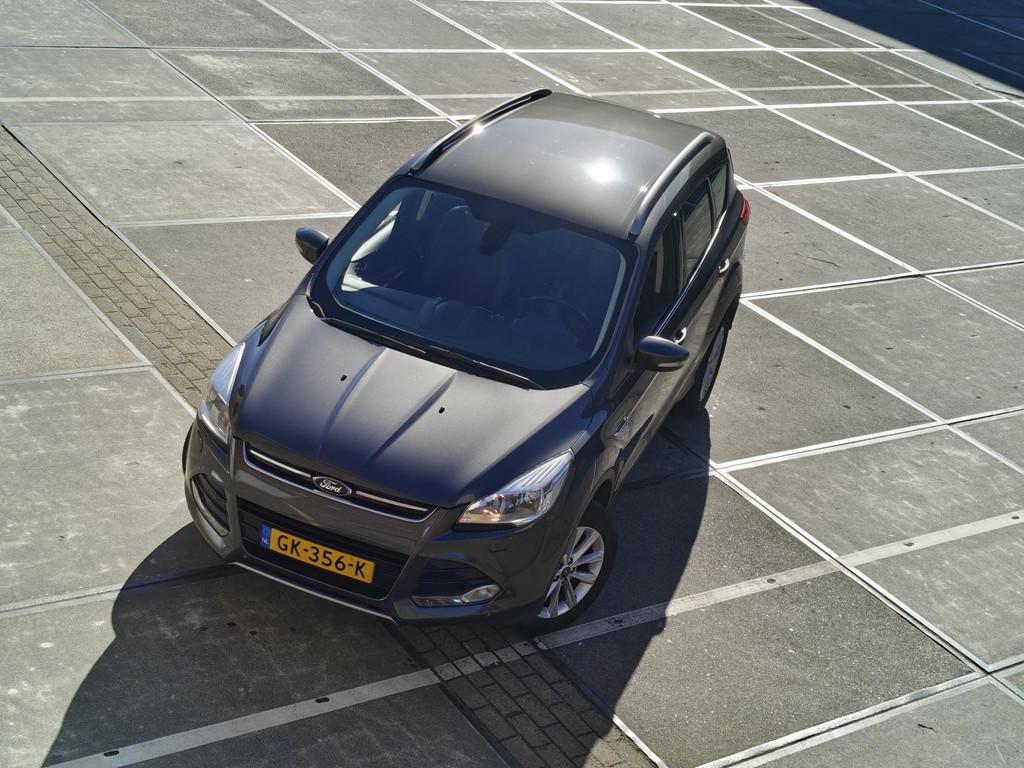 Ford Kuga 1.5 Titanium - 2.000 kg trekgewicht - TREKHAAK - V, Euro 6, 4 cilinders, Leder en Stof, Origineel Nederlands