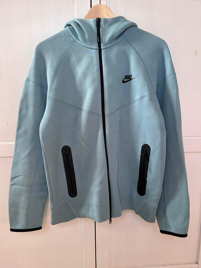 Nike tech fleece blauw maat m, Kleding | Heren, Sportkleding, Ophalen of Verzenden, Gedragen, Blauw, Algemeen