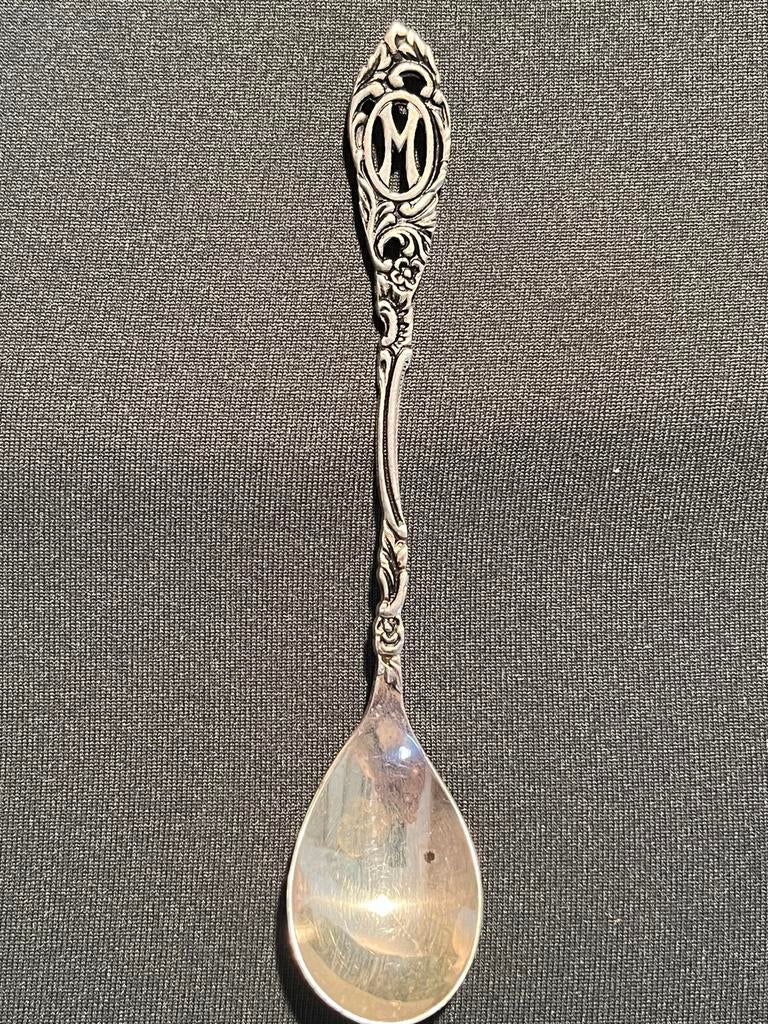 Vintage lepeltje M., Antiek en Kunst, Antiek | Bestek, Ophalen of Verzenden