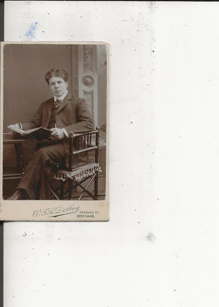 CdV Monster Jonge Dr van der Brink in stoel Delboy, Verzamelen, Ansichtkaarten | Nederland, Ophalen of Verzenden, Voor 1920, Ongelopen