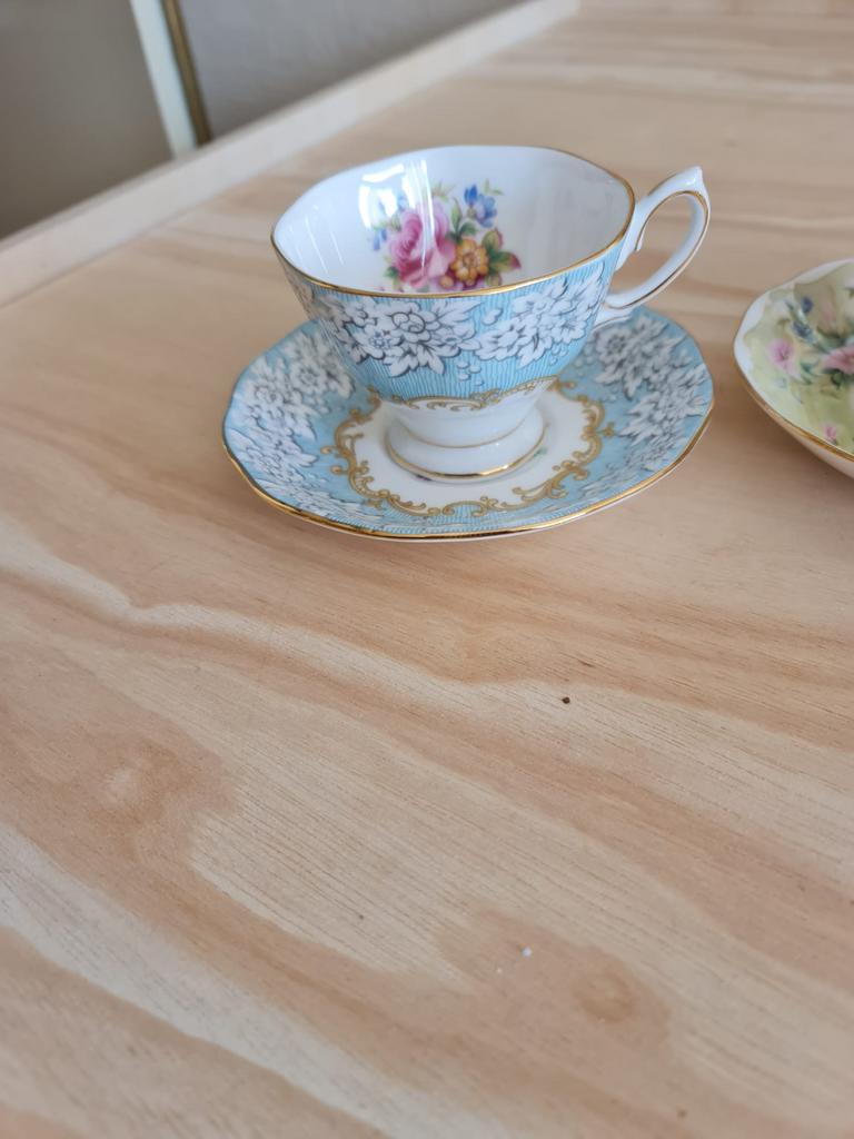 Royal Albert Enchantment kop en schoteltje, Ophalen, Gebruikt, Overige stijlen, Kop(pen) en/of Schotel(s)