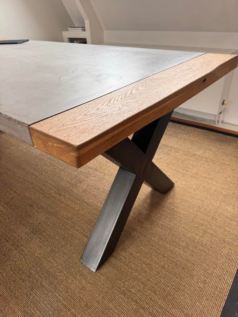 Xooon Eetkamertafel Eikenhout met betonlook en X-poten, Ophalen, Gebruikt, 100 tot 150 cm, Eikenhout