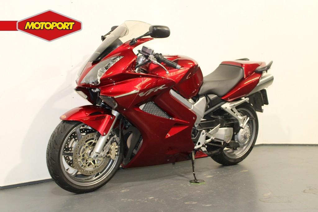 Honda VFR 800 FI ABS (bj 2008) - foto 2