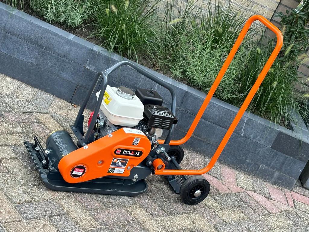 Belle trilplaat PCLX 32 Honda Gx120 gegoten compacte plaat 6, Gebruikt, Belle trilplaat PCLX 32