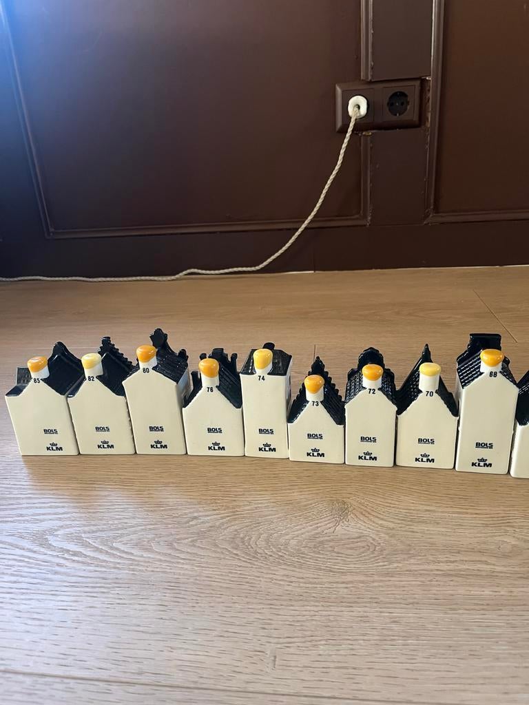 36 KLM huisjes jaartallen tussen 2003 en 2012, Verzamelen, Ophalen of Verzenden, Gebruikt, 21 t/m 40, Gevuld