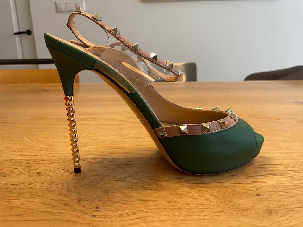 Valentino rockstud Slingback pumps - maat 40, Verzenden, Zo goed als nieuw, Groen, Schoenen met hoge hakken