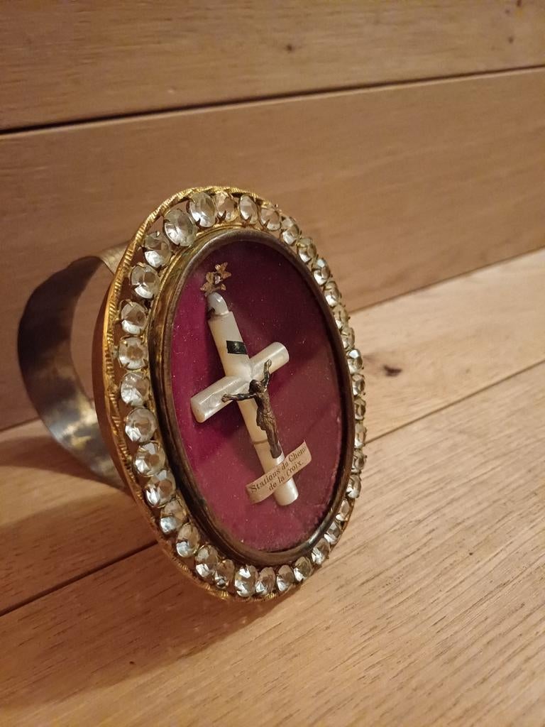 antiek bisschop, pastoor armband relikwie, Antiek en Kunst, Ophalen of Verzenden