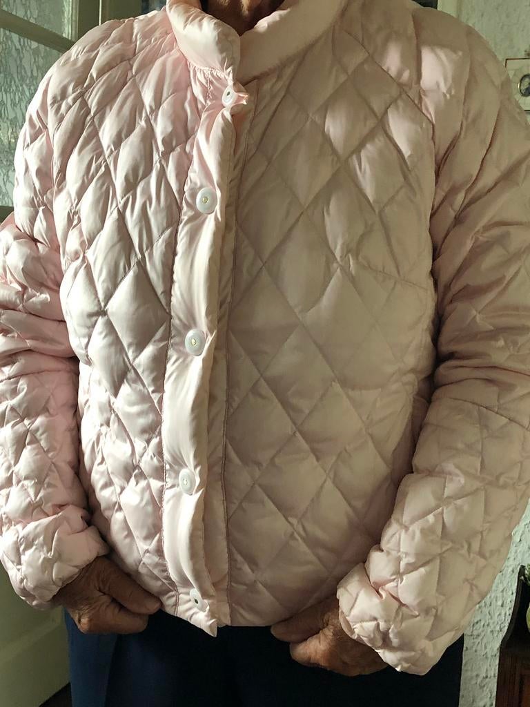 Roze korte lichtgewatteerde kwaliteitsjas (L), Maat 42/44 (L), Ophalen of Verzenden, Zo goed als nieuw, Jasje