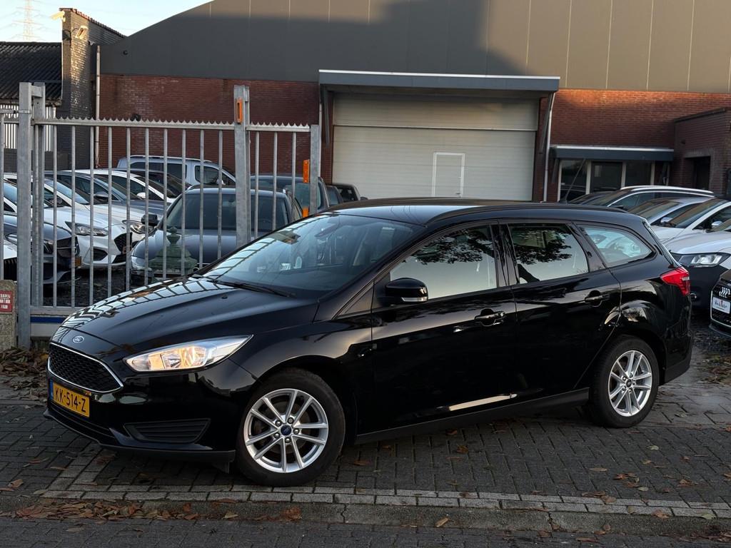 Ford Focus Wagon 1.0 Trend | Nieuwe D-Riem | Trekhaak | Navi, Gebruikt, Navigatiesysteem, Zwart, Origineel Nederlands
