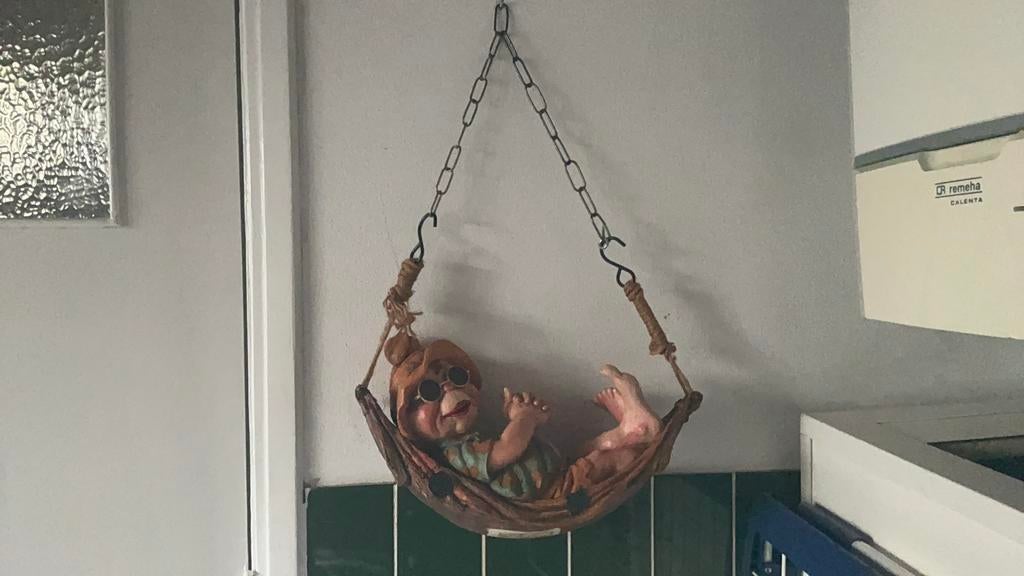 Laaf in hangmat, Verzamelen, Beelden en Beeldjes, Ophalen of Verzenden, Zo goed als nieuw, Laaf