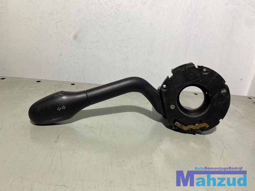 VW POLO 6N Knipperlicht schakelaar, Gebruikt, Volkswagen, Volkswagen AG, Berliner Ring 2
38440  Wolfsburg, DE