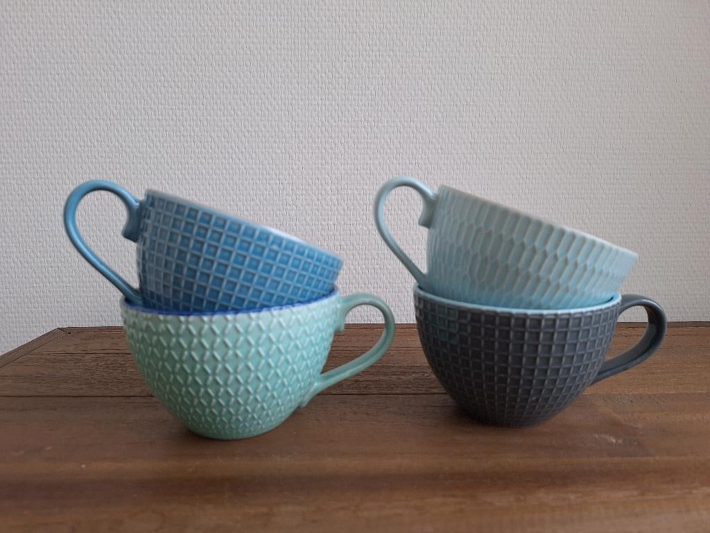 Inari mokken. 4 stuks., Ophalen, Gebruikt, Overige stijlen, Kop(pen) en/of Schotel(s)