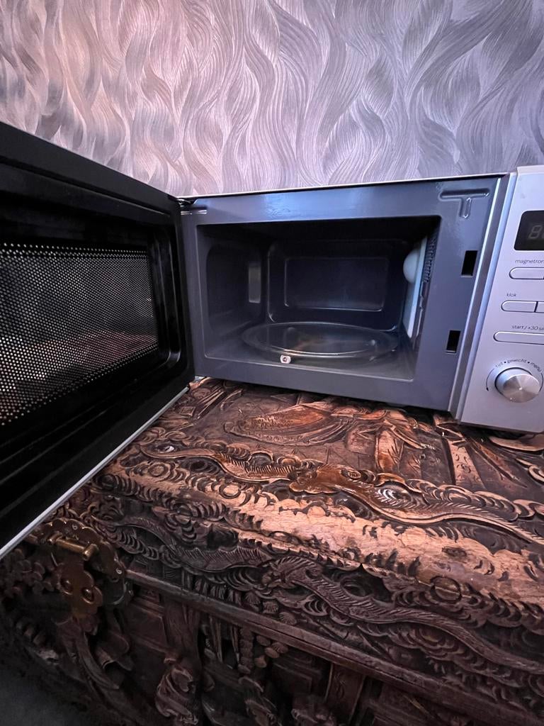 Inventum magnetron, Witgoed en Apparatuur, Magnetrons, Gebruikt, Vrijstaand, Magnetron, 45 tot 60 cm, Draaiplateau, Ophalen