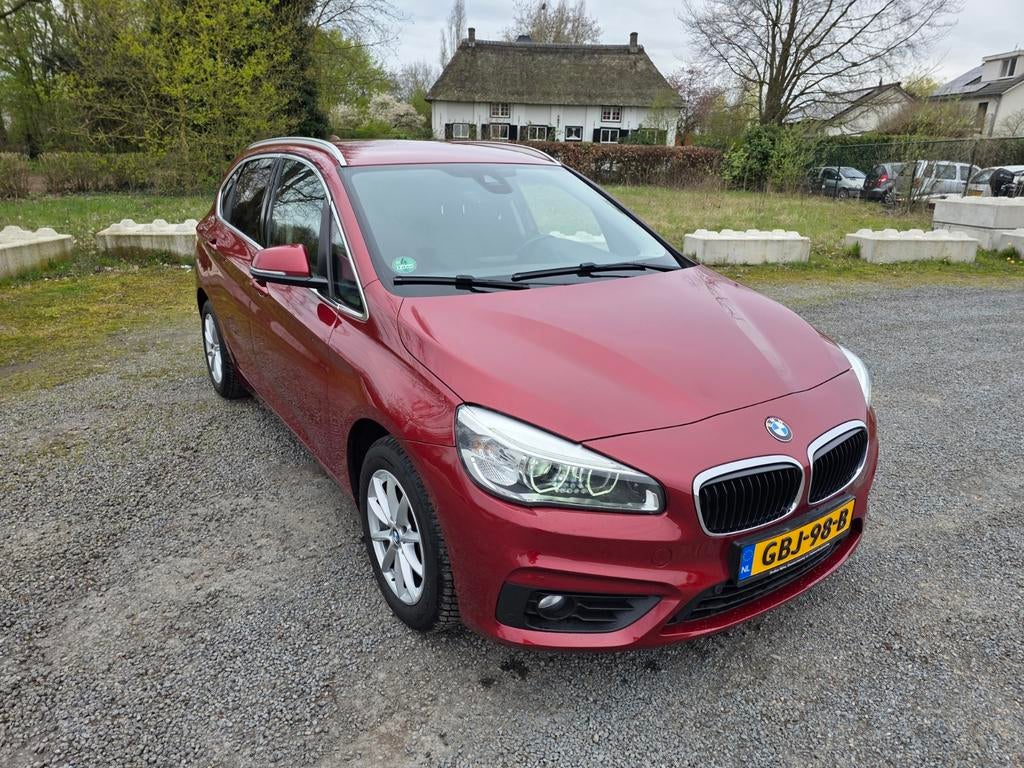 BMW 2-Serie Active Tourer 218i 136pk Aut 2018 Rood, 1345 kg, Grijs, Particulier, 3 cilinders