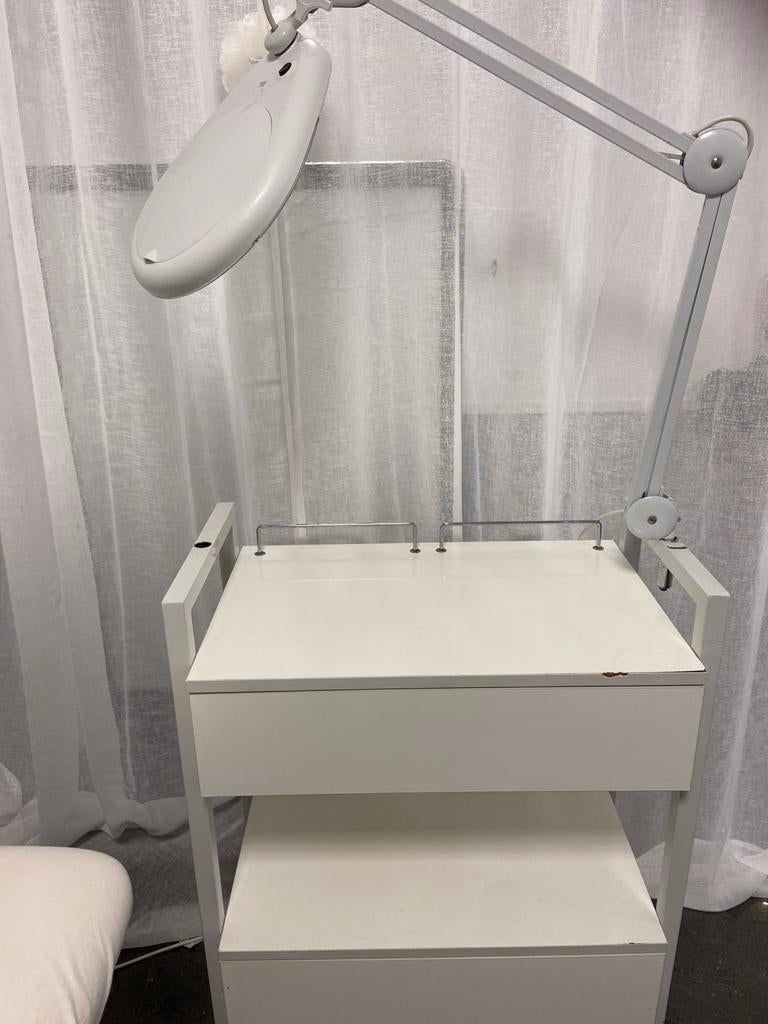 Beauty/pedicure werkkar met louplamp, Ophalen of Verzenden