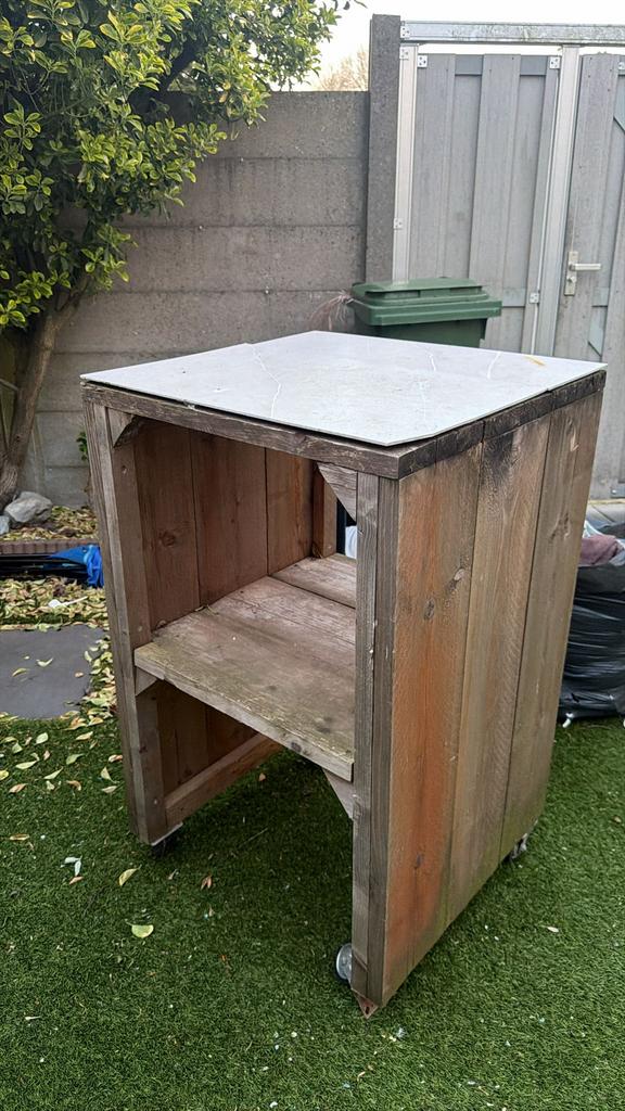 Barbecue tafel, Ophalen, Gebruikt, Gas, Vrijstaand