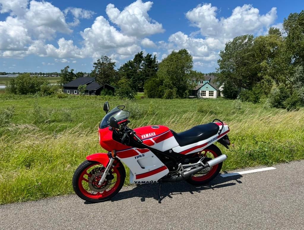 Yamaha RD350LC, 2 cilinders, Motorrijbewijs A, 345 cc, Meer dan 35 kW