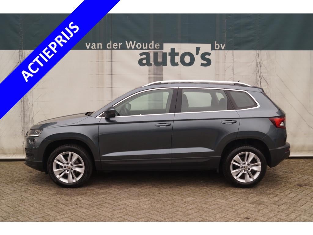 Skoda Karoq 1.0 TSI Business Edition Plus -LED-ECC-CAM-TREKH, Gebruikt, Handgeschakeld, 19 km/l, 3 cilinders