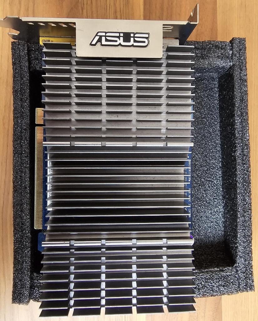 stille ASUS videokaart - stille videokaart zonder ventilator, Ophalen, Gebruikt, PCI-Express 2, GDDR5