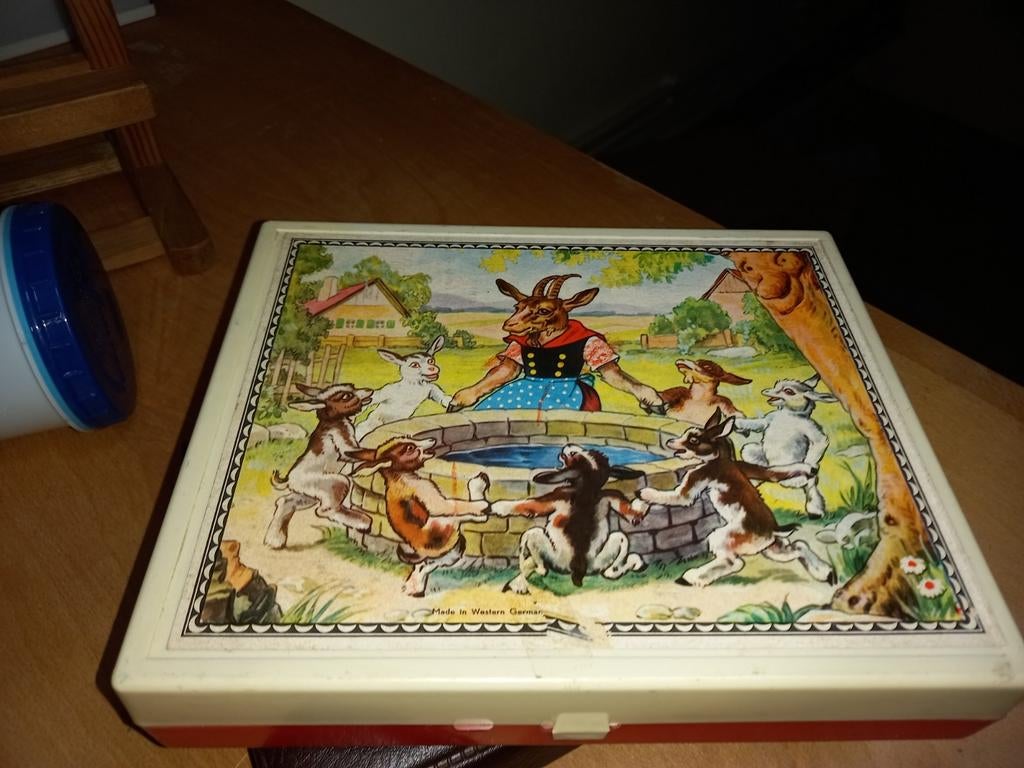 Ëen mooi blokken   puzzel  in opberg boks, Boeken, Sprookjes en Fabels, Zo goed als nieuw, Ophalen of Verzenden