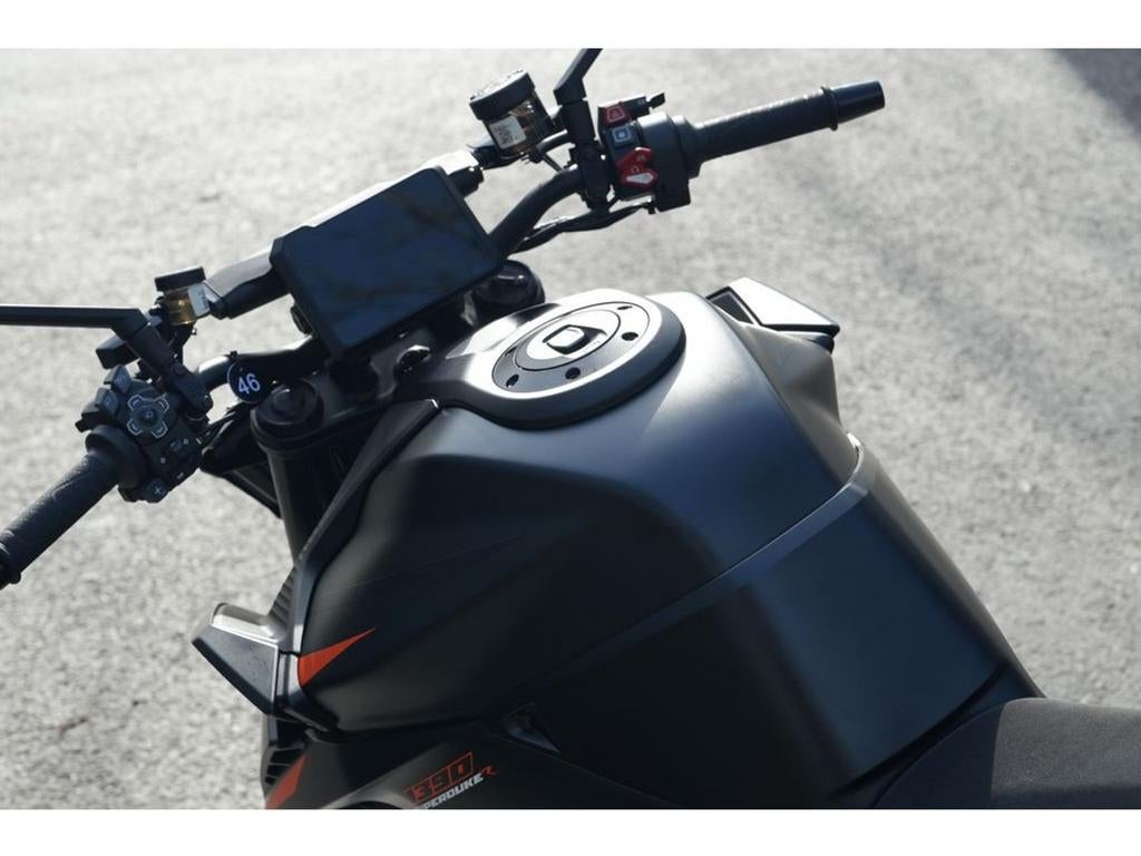 KTM 1390 Super Duke R Evo | Tech Pack ! (bj 2024) 9,725 km - foto 3