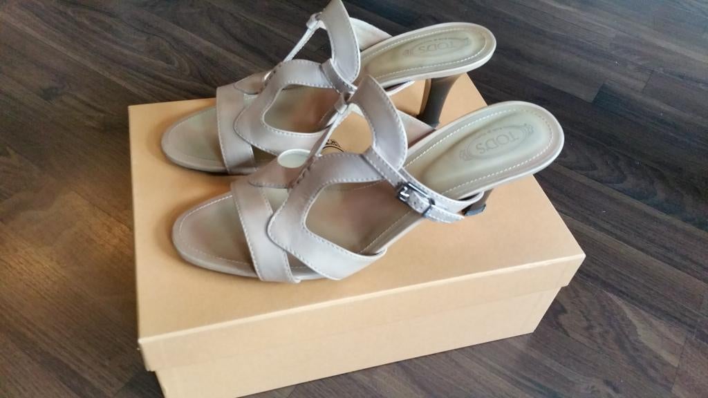 Tod's pumps slippers met hoge hak beige maat 40, Pumps, Beige, Ophalen of Verzenden, Zo goed als nieuw
