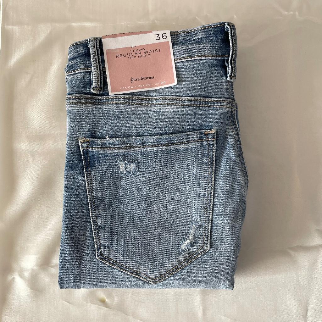 Stradivarius skinny jeans, regular waist – Maat 36, Blauw, Nieuw, Ophalen of Verzenden, W28 - W29 (confectie 36)