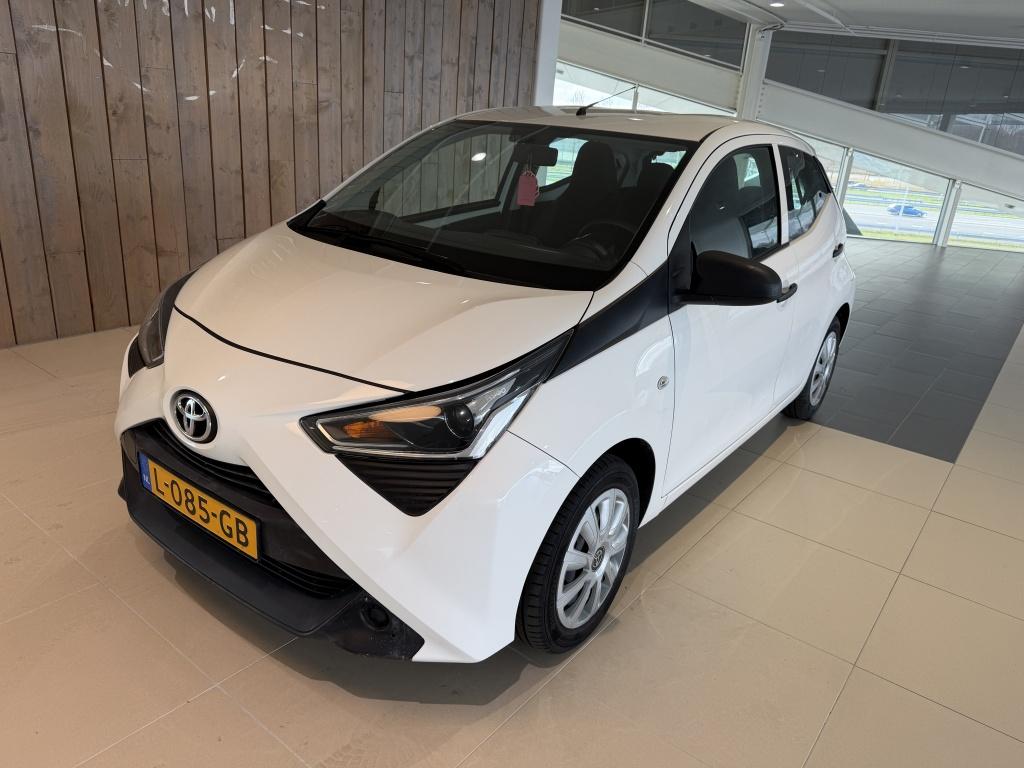 Toyota Aygo 1.0 VVT-i x-fun (bj 2021), Voorwielaandrijving, Gebruikt, Euro 6, 4 stoelen