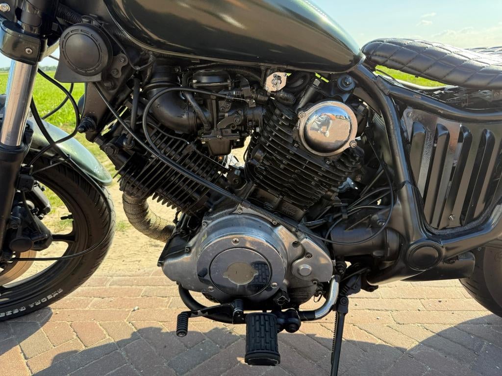 YAMAHA VIRAGO XV700 BOBBER - LICHTE SCHADE, 700 cc, Chopper, Particulier