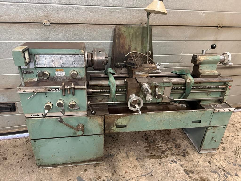 Celtic 14 draaibank 2 stuks, Doe-het-zelf en Verbouw, Draaibanken, Gebruikt, 1000 mm of meer, Ophalen of Verzenden, Metaaldraaibank