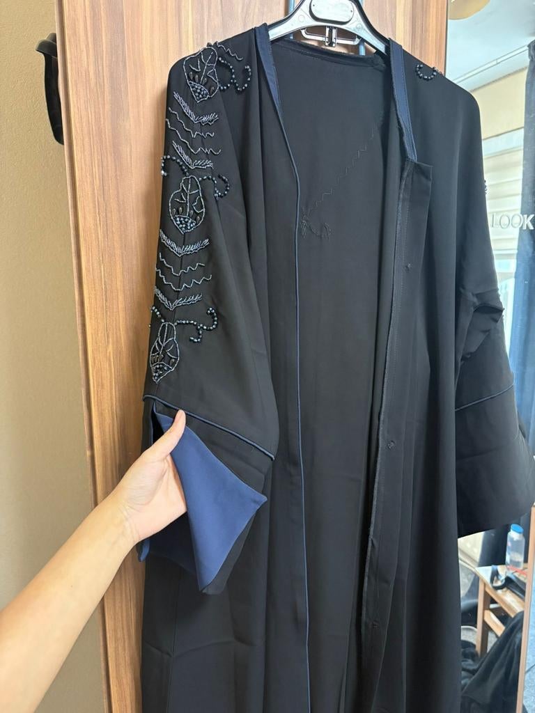 Nieuwe Dubai Abaya - Elegant en Stijlvol, Kleding | Dames, Jurken, Zwart, Nieuw, Ophalen of Verzenden, Onbekend