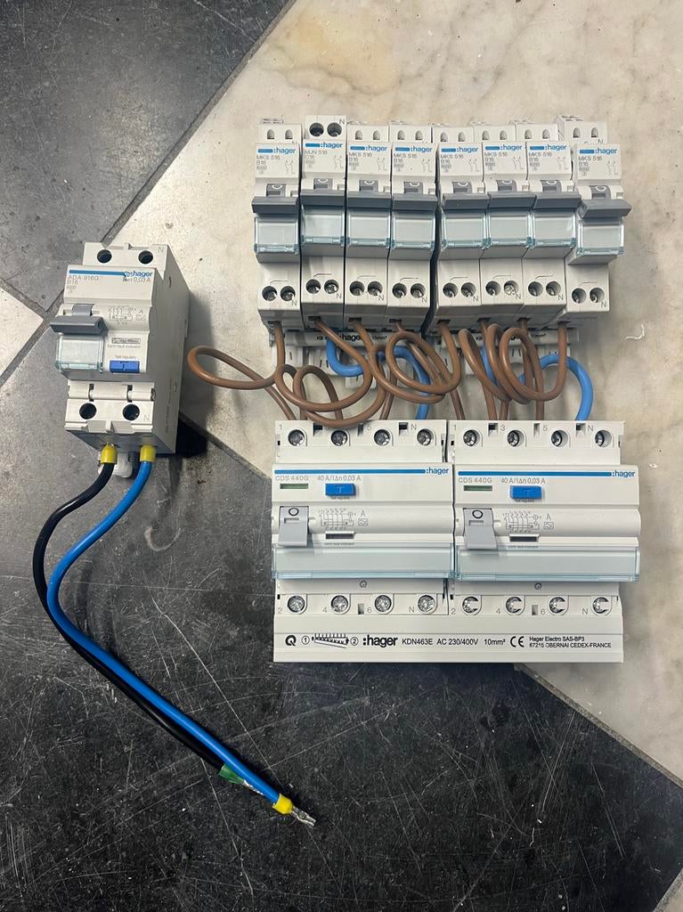 Diverse Hager onderdelen: aardlekschakelaars en automaten, Ophalen of Verzenden, Gebruikt, Overige typen