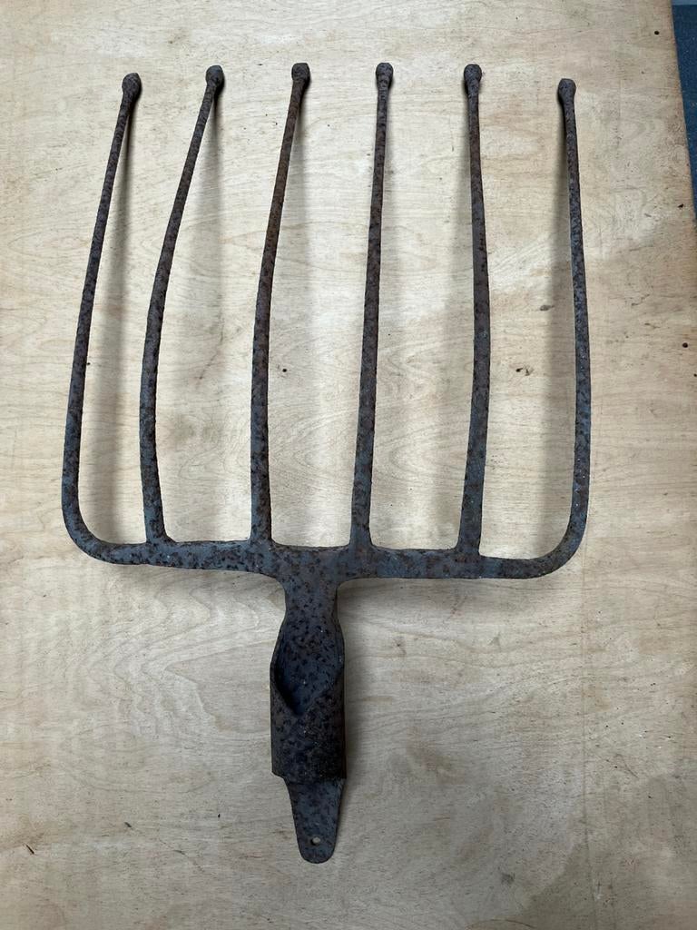 SCHITTEREND GESMEDE BIETENRIEK, Ophalen of Verzenden