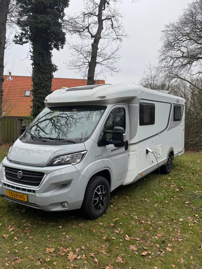 LMC T663G Grey Selection 150- Luxe Half- integraal, Ringverwarming, Koelkast, Fiat, Airbags