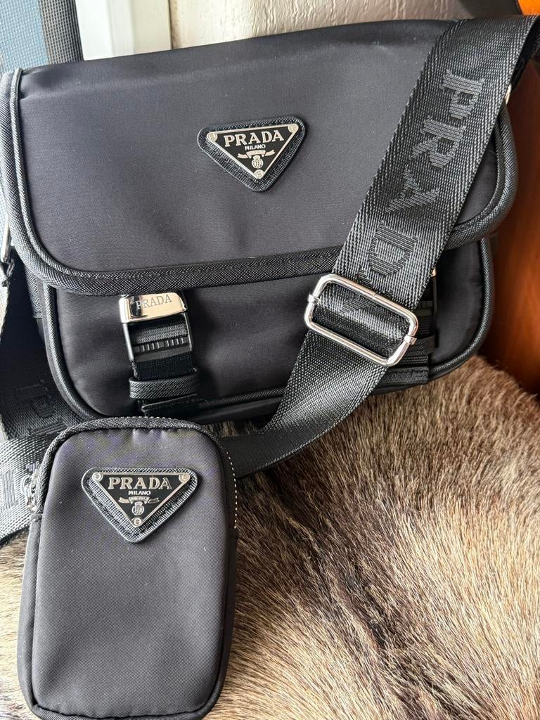 Prada Re-Nylon en Saffiano leren schoudertas, Ophalen of Verzenden, Nieuw, Zwart, Schoudertasje