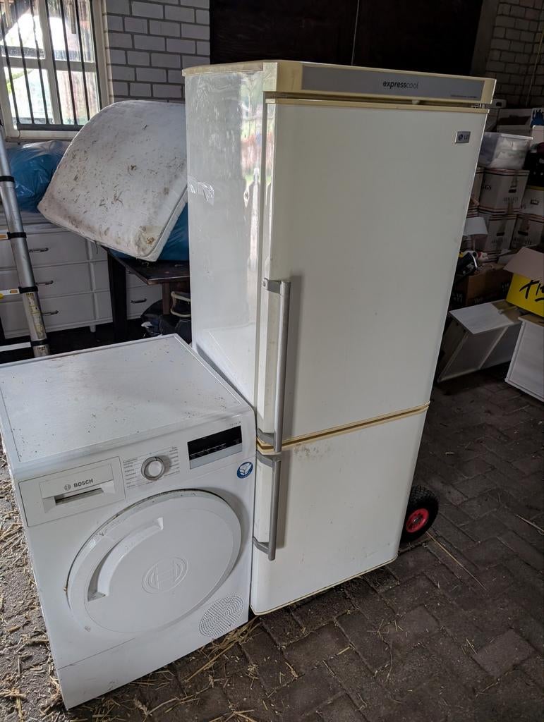 LG Koelkast en Bosch Warmtepompdroger (defect), Witgoed en Apparatuur, Ophalen, 200 liter of meer, 60 cm of meer, Met aparte vriezer