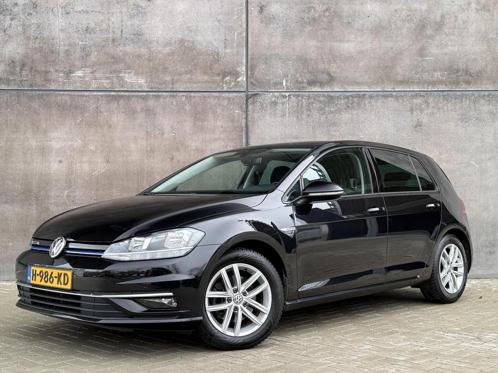 Volkswagen Golf 1.5 TSI Comfortline Business CarPlay | APK 0, Auto's, Voorwielaandrijving, Stof, 4 cilinders, Zwart