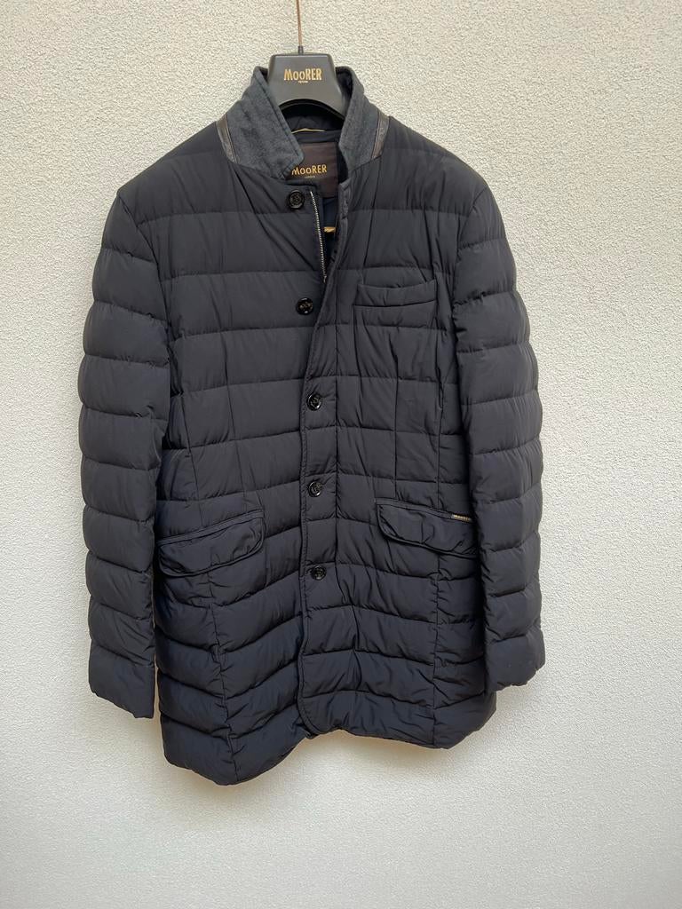 MooRER -Donsjas maat 52 - NP €1490,-, Ophalen of Verzenden, Zo goed als nieuw, Maat 52/54 (L), Zwart