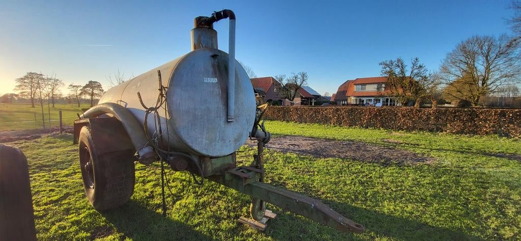 Jako 5000L giertank/waterwagen, Ophalen