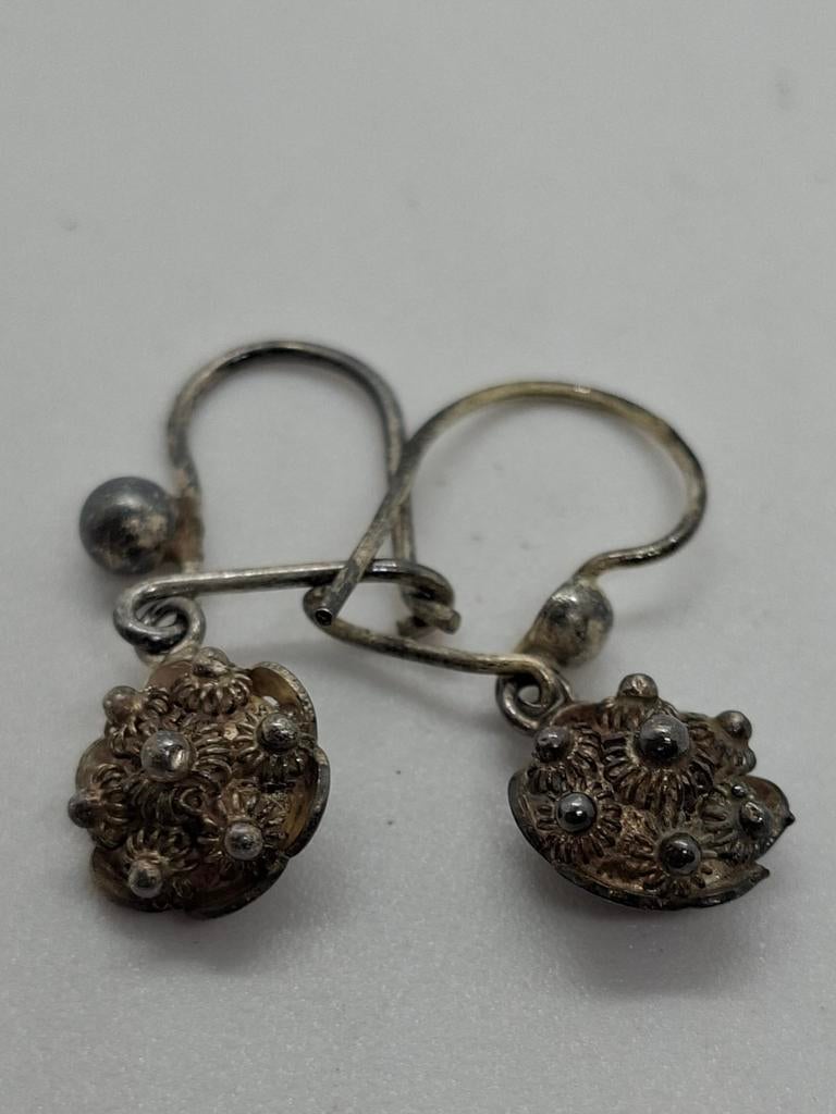 Antieke Zeeuwse knopen zilveren oorbellen, Ophalen of Verzenden, Zilver, Zilver, Hangers