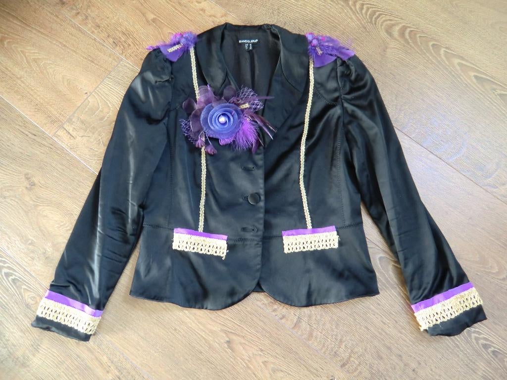 Zwart jasje met paars/goude details maat 40, Maat 38/40 (M), Carnaval, Ophalen of Verzenden, Kleding