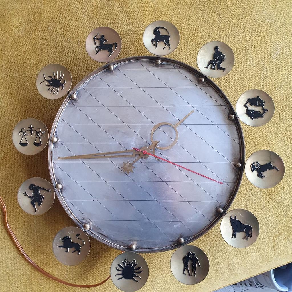 Prachtige midcentury metalen Zodiac wandklok., Ophalen of Verzenden