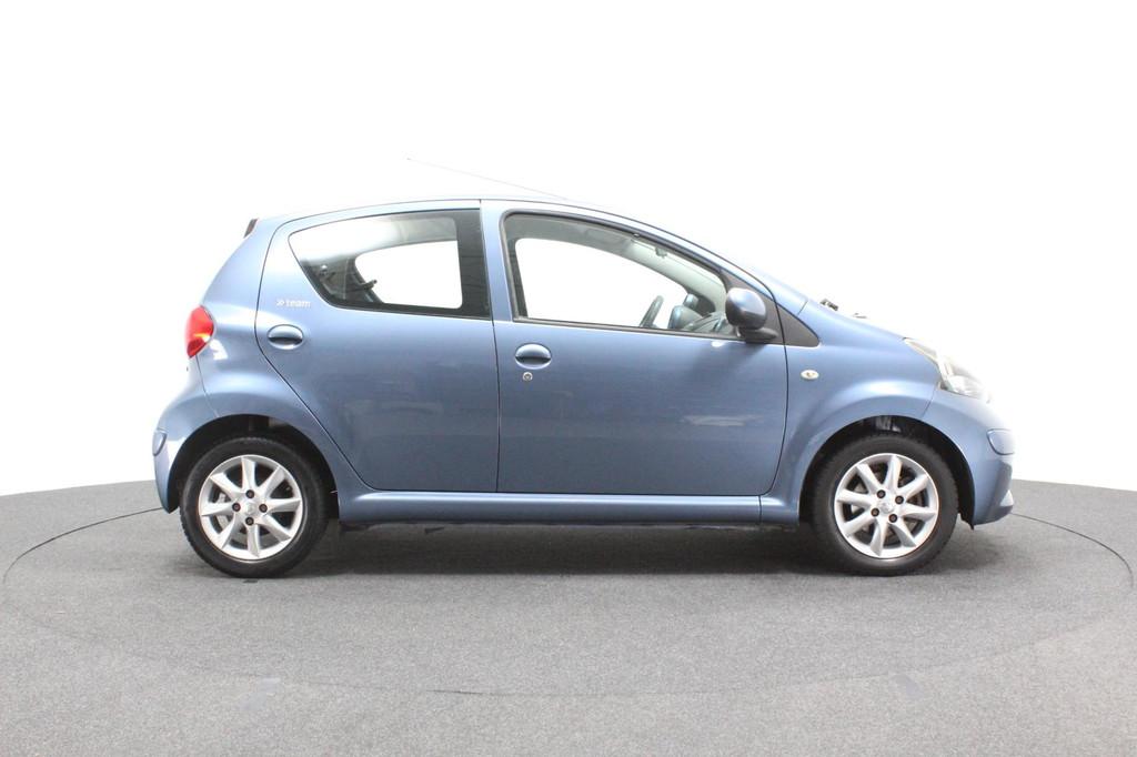 Toyota Aygo 1.0-12V Dynamic Blue | Airco | Half leer | Sport, Voorwielaandrijving, Gebruikt, 68 pk, Bedrijf